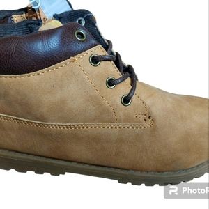 NWT Gymboree Size 3 Youth Tan and Brown Ankle boots